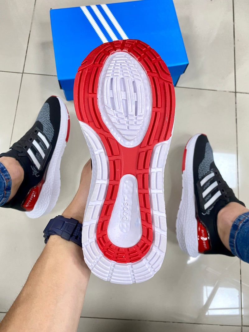 Ultra Boost Preto/Vermelho