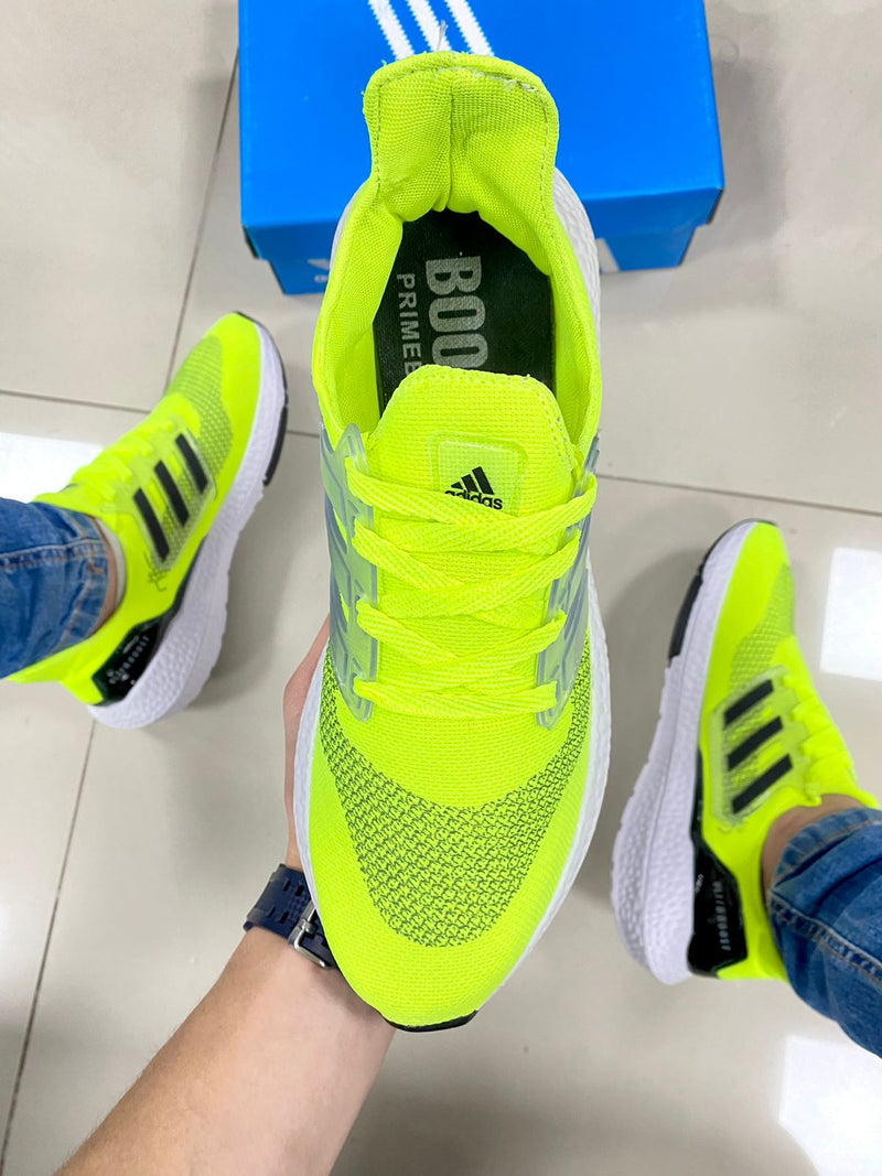 Ultra Boost Verde Neon