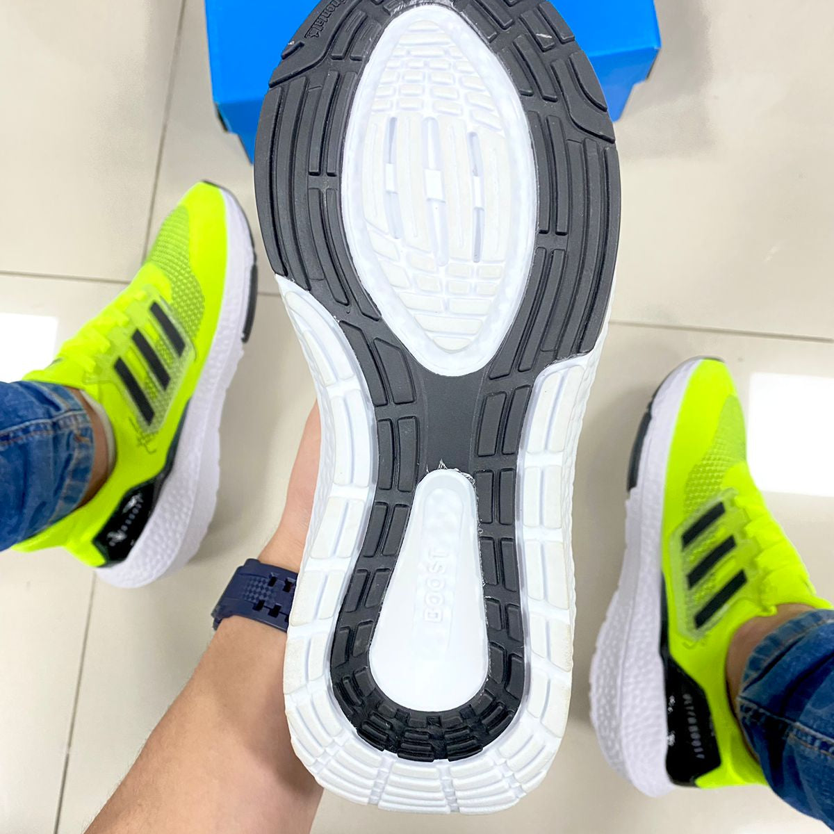 Ultra Boost Verde Neon