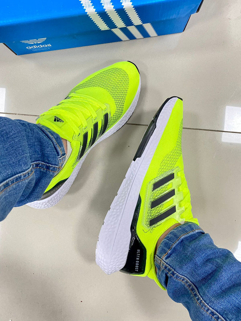 Ultra Boost Verde Neon