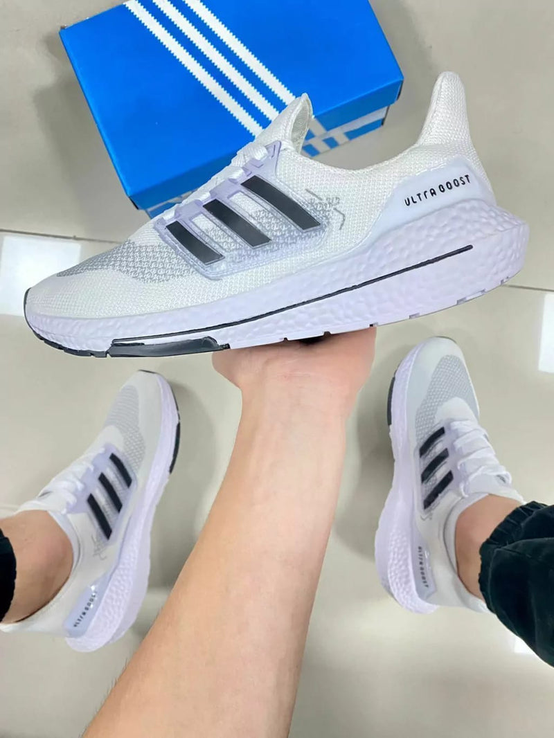 Ultra Boost Branco/Preto