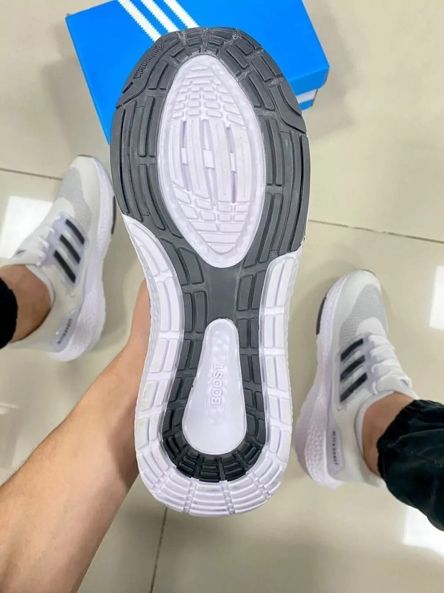 Ultra Boost Branco/Preto