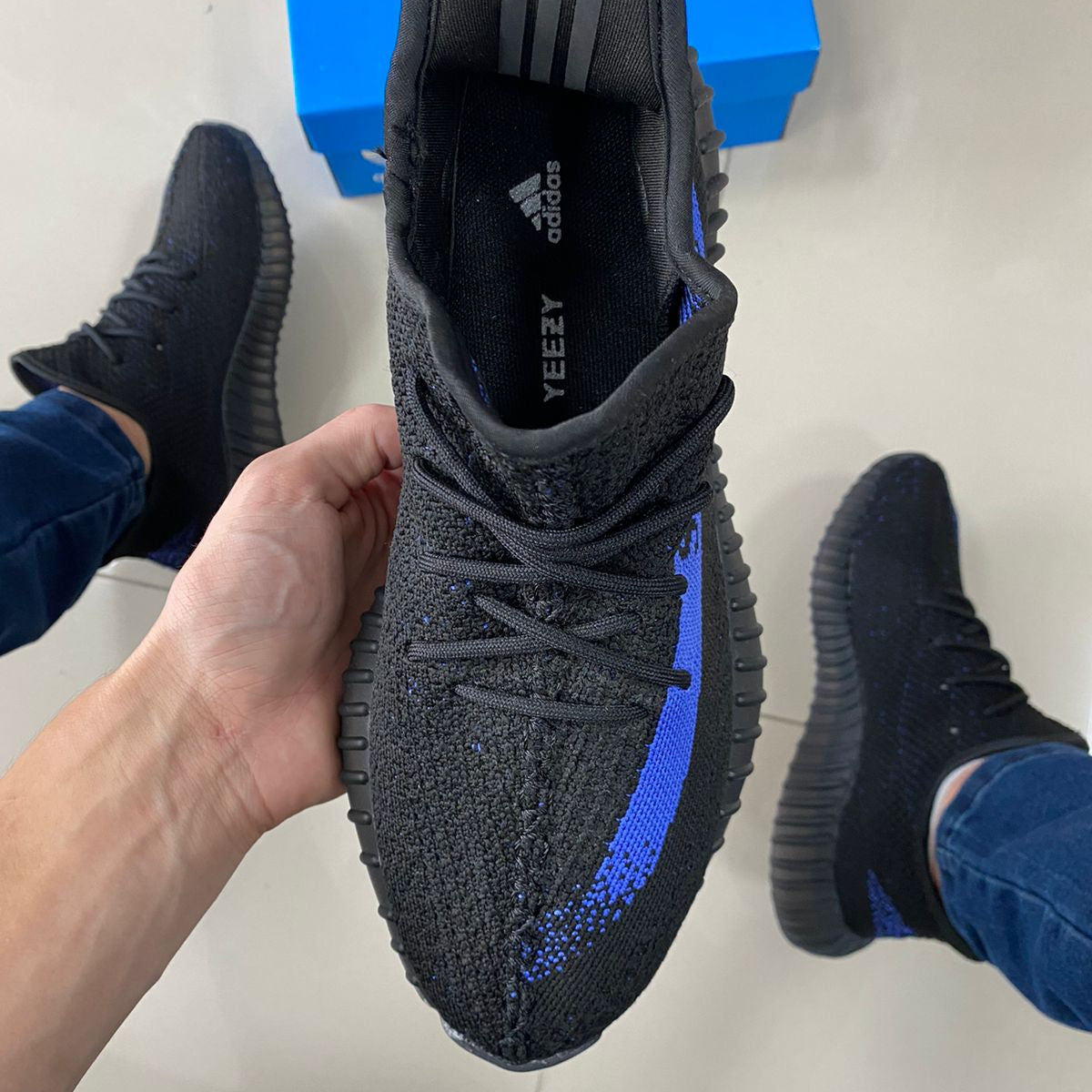Yeezy Boost Preto/Azul Premium