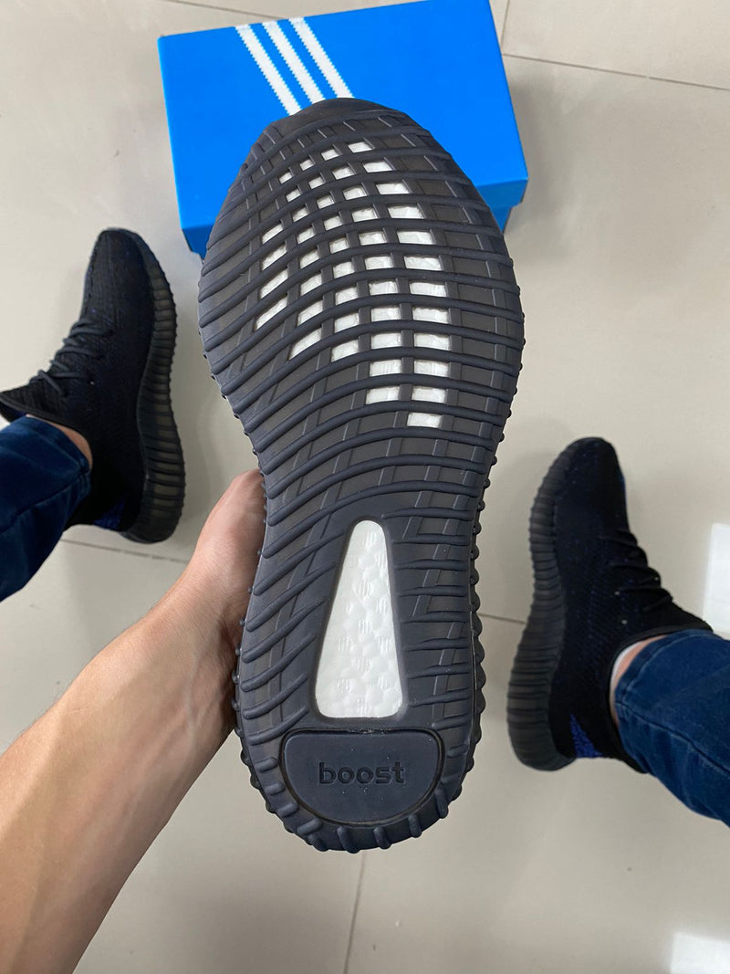 Yeezy Boost Preto/Azul Premium