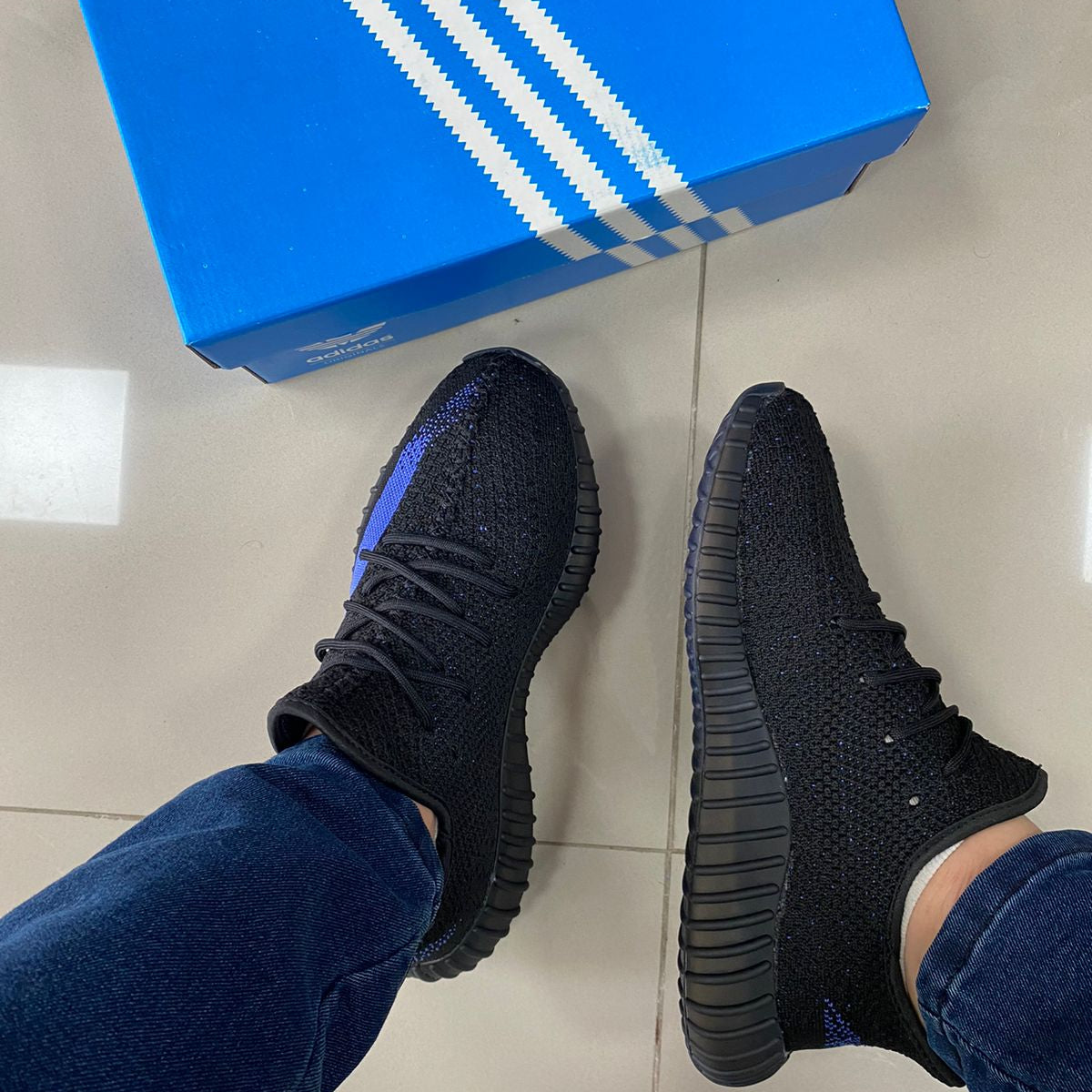 Yeezy Boost Preto/Azul Premium