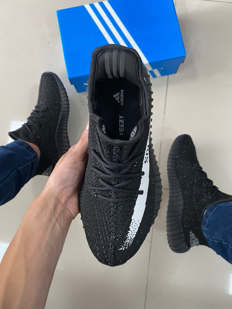 Yeezy Boost Preto/Branco Premium