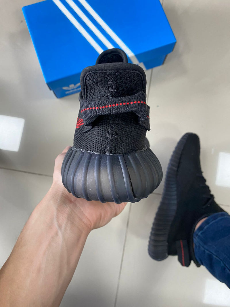 Yeezy Boost Preto/Vermelho Premium