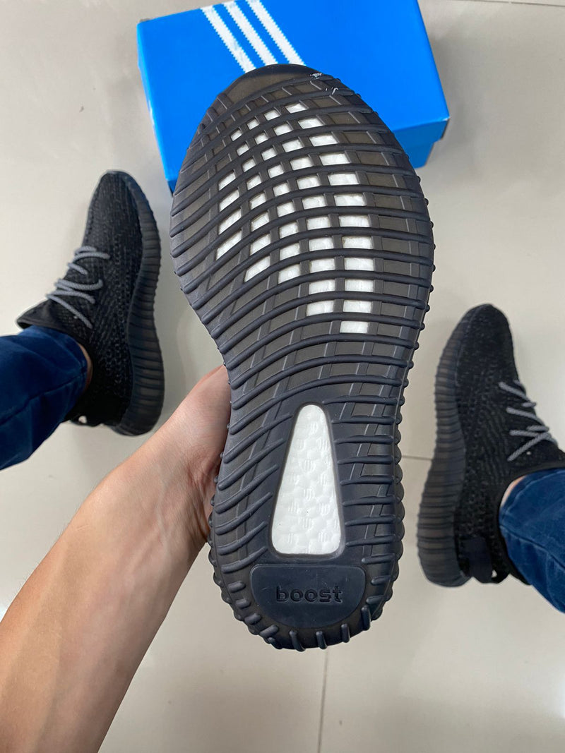 Yeezy Boost Preto Premium