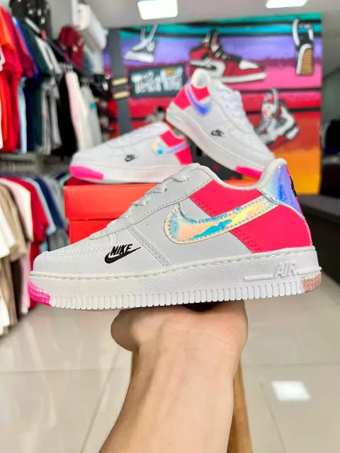Air Force 1 Holográfico Branco/Rosa Infantil