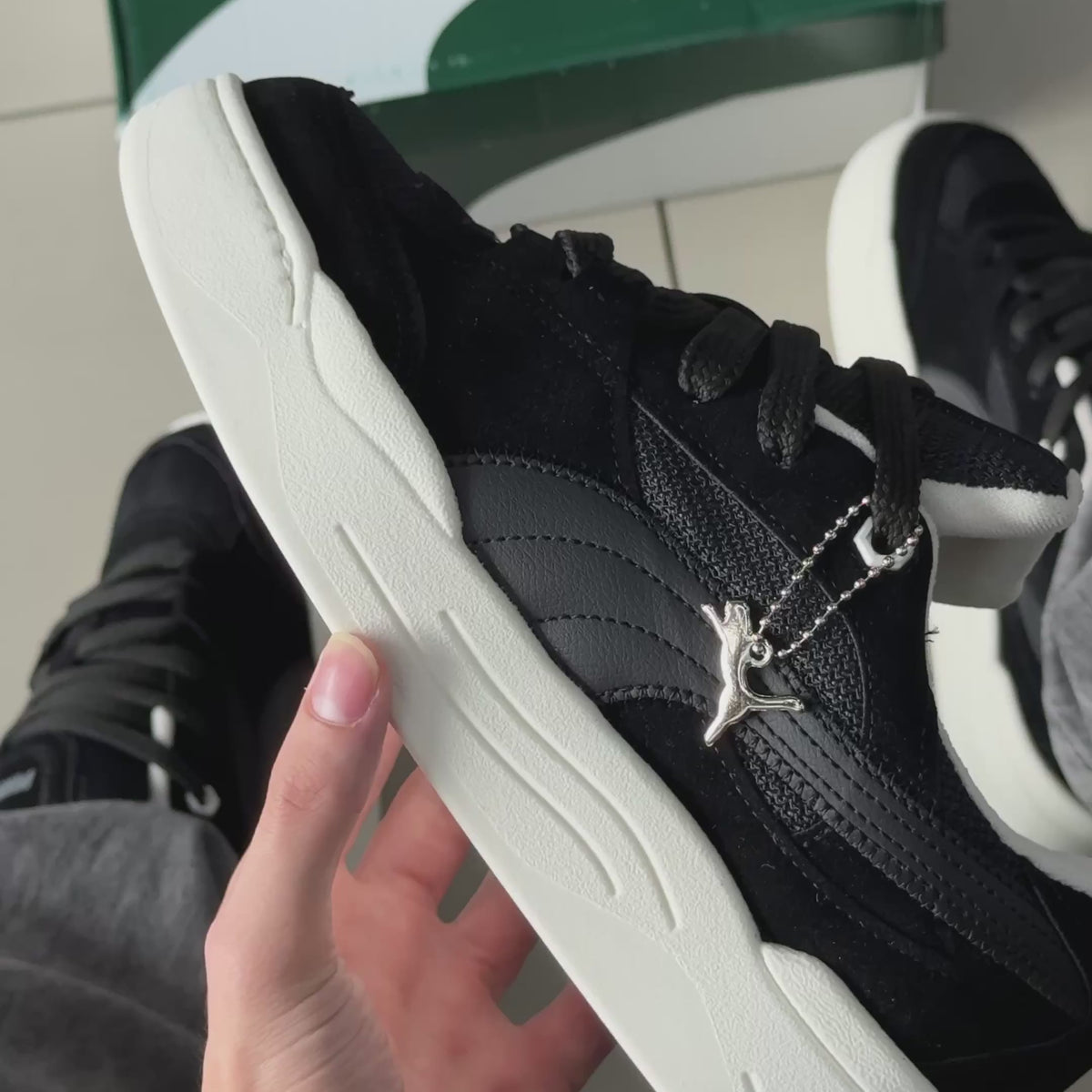 180 Preto/Off Premium