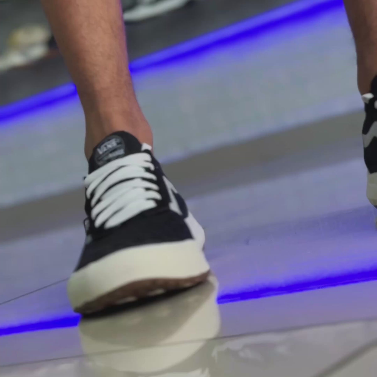 Ultra VR-3 Preto/Branco Premium