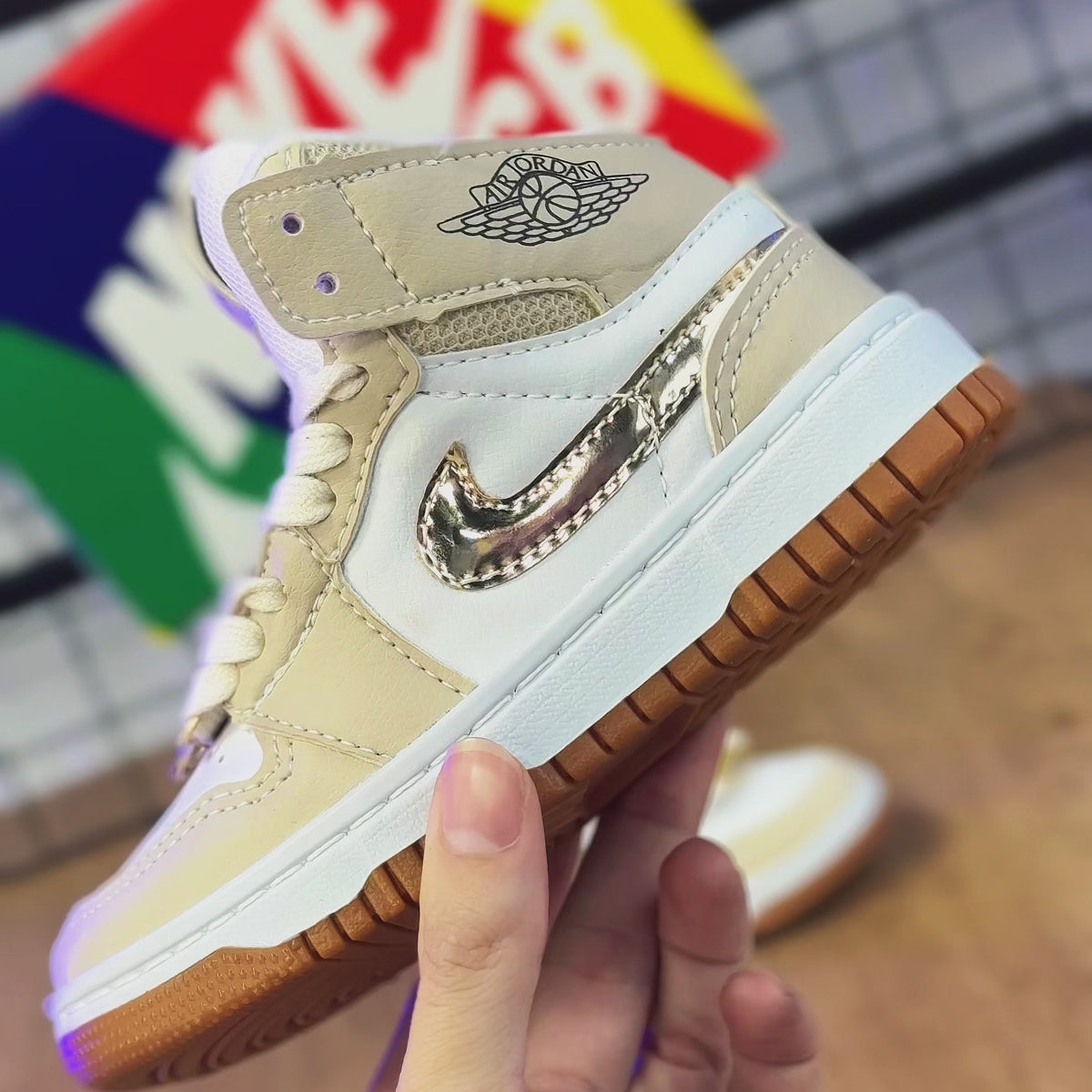Air Jordan 1 Dourado Infantil
