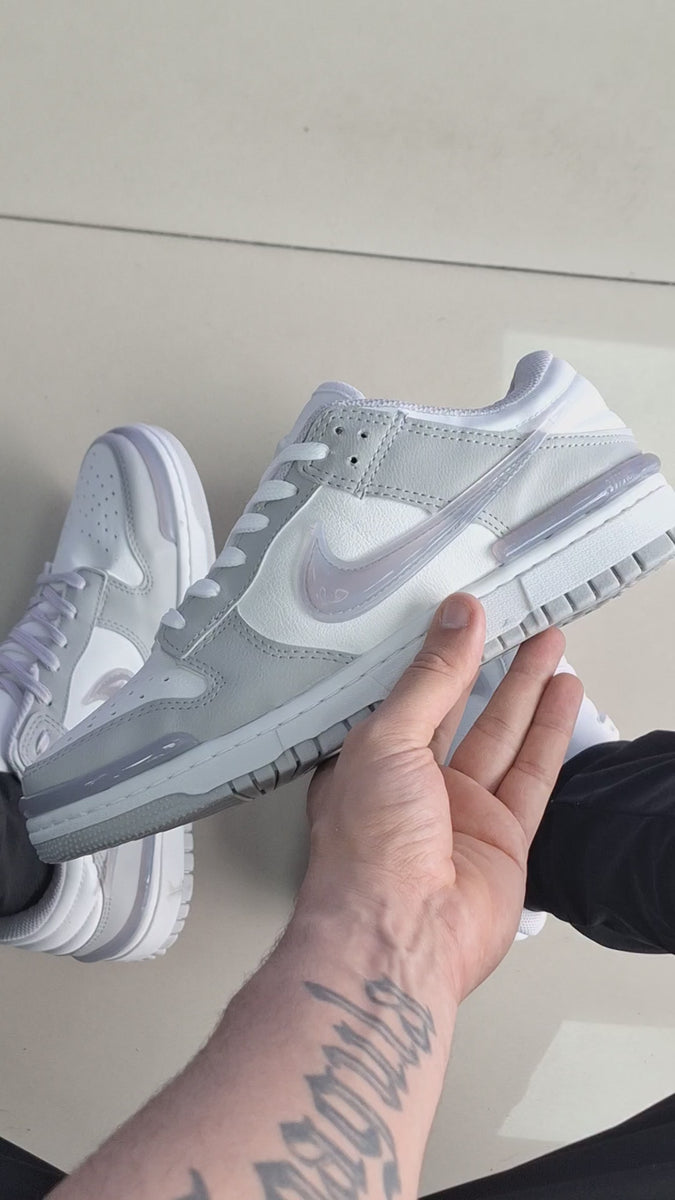 Dunk Low Twist Branco/Cinza