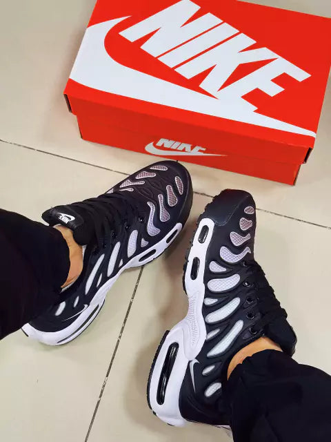 Air Max Plus Preto/Branco