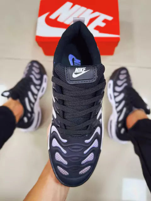 Air Max Plus Preto/Branco