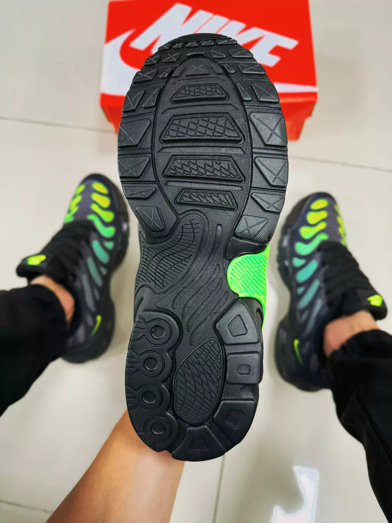 Air Max Plus Preto/Verde